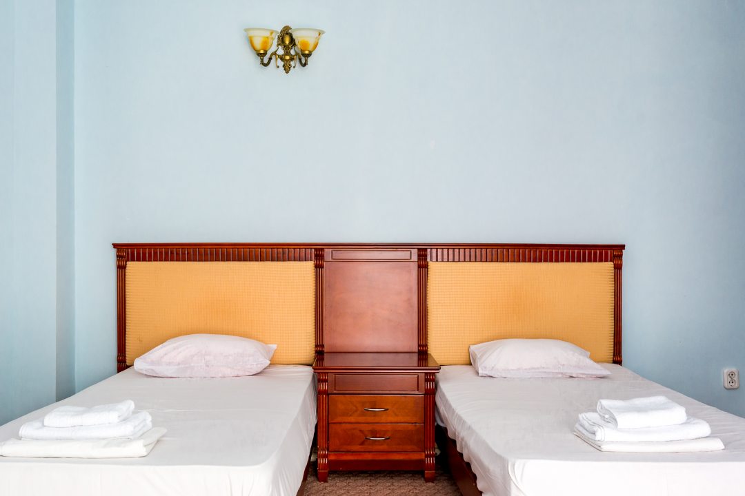 Двухместный (Стандартный с 2 односпальными кроватями) отеля Кристалл де Люкс, Лермонтово