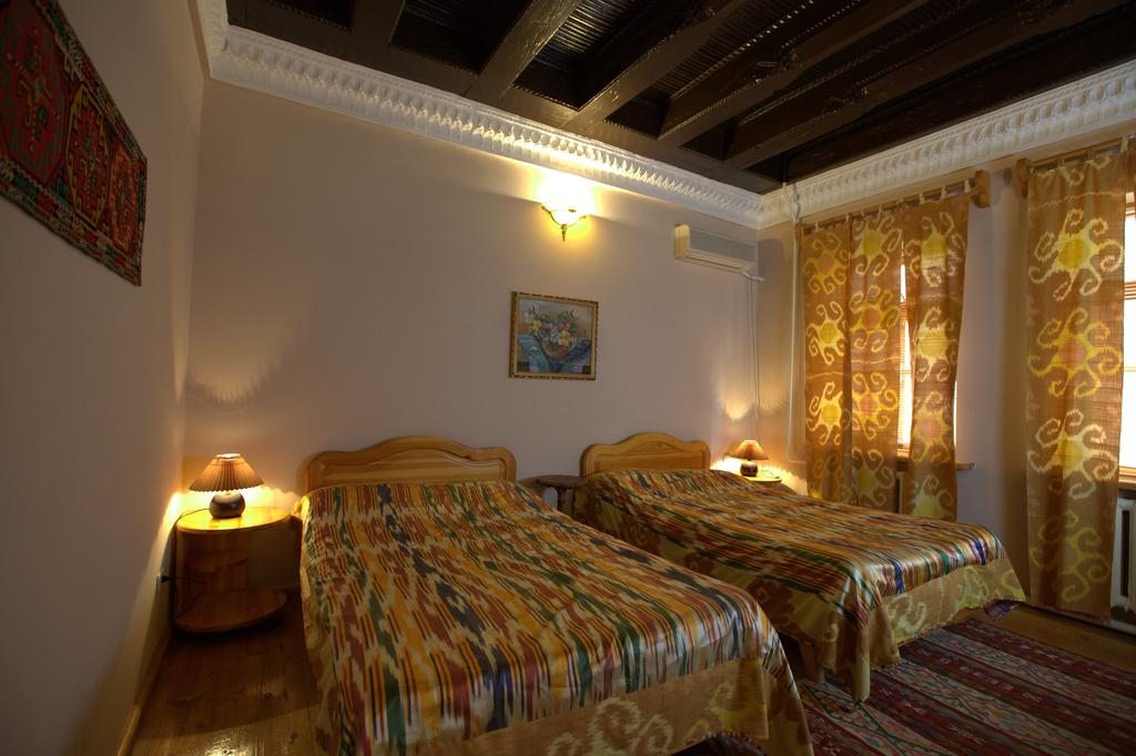 Двухместный (Двухместный номер с 2 отдельными кроватями) отеля Salom Inn, Бухара