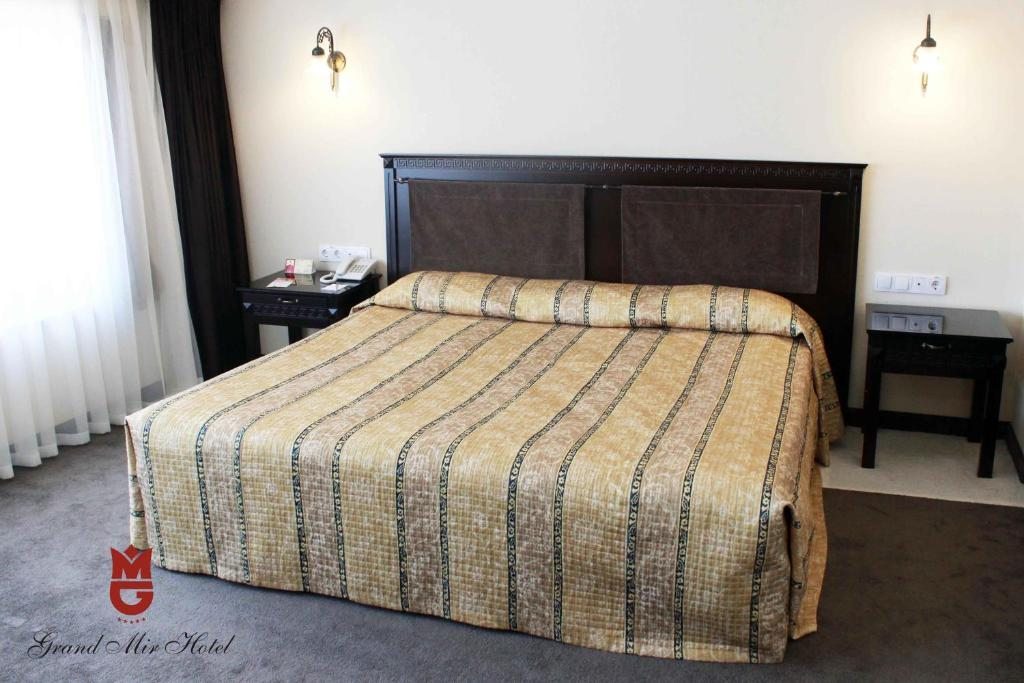 Двухместный (Стандартный номер с кроватью размера «king-size») отеля Grand Mir, Ташкент