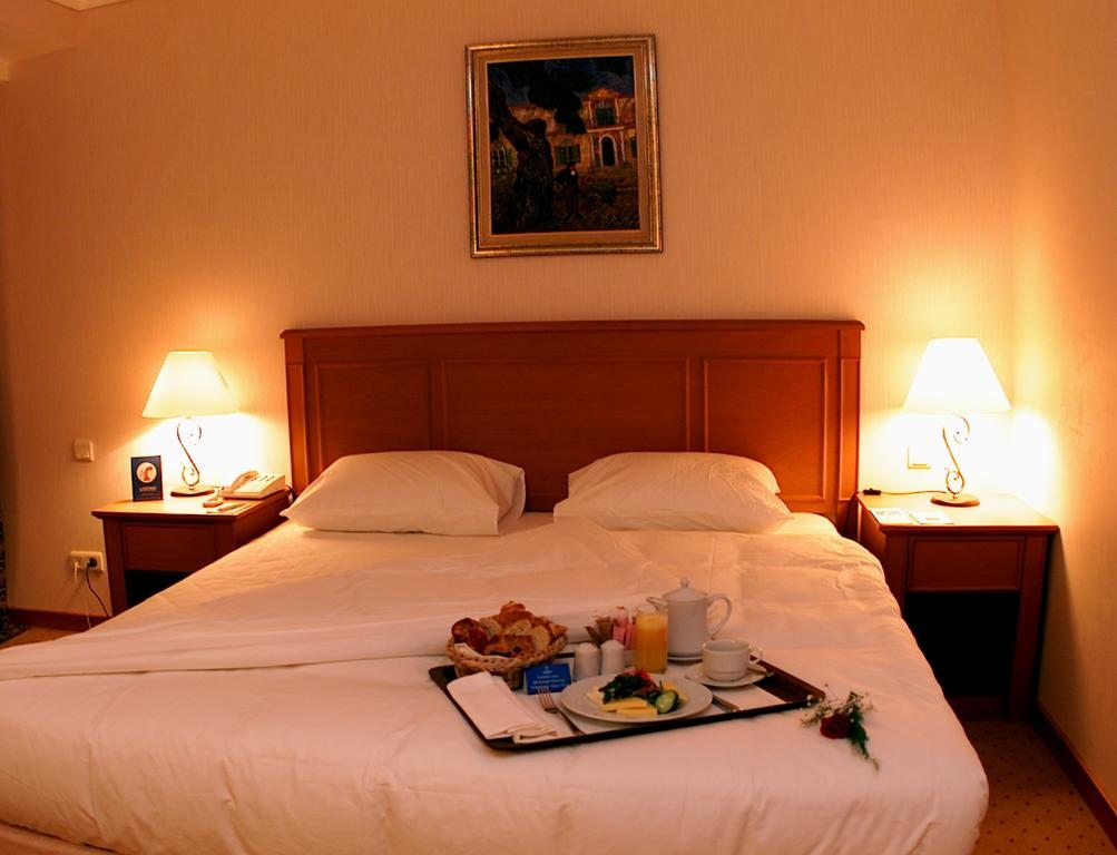 Двухместный (Улучшенный двухместный номер с 1 кроватью или 2 отдельными кроватями) отеля Wyndham Tashkent, Ташкент