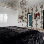 Люкс (Luxe), Отель Вилла Италия