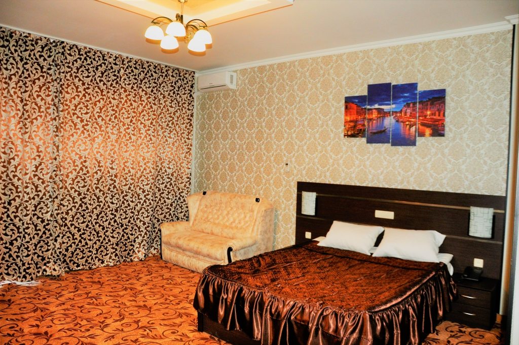 Двухместный (Комфорт с общей кроватью) гостиницы Венеция, Симферополь