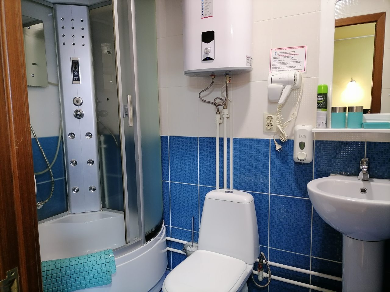 Трёхместный и более (Улучшенный стандарт (triple)), Отель Хуторок