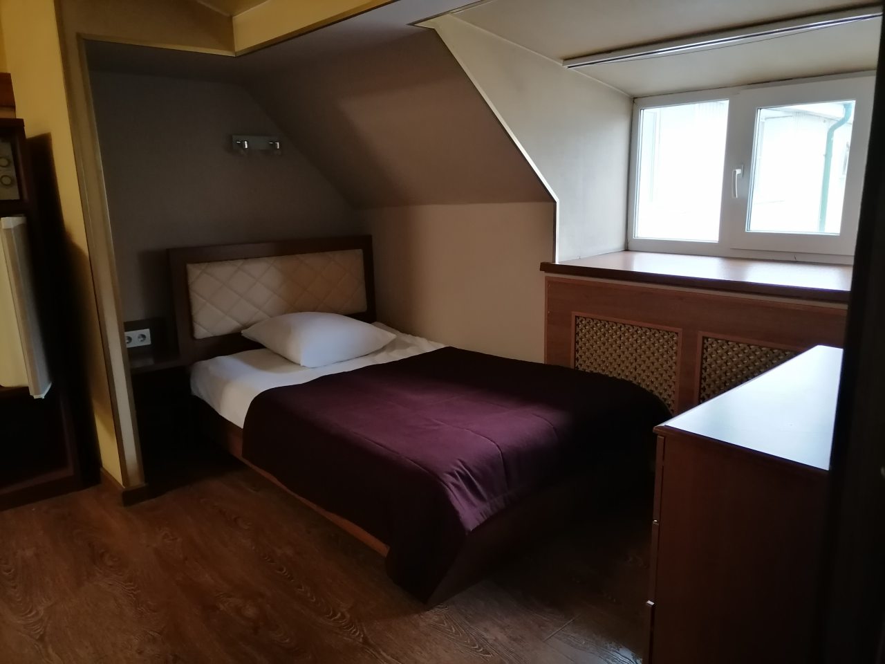 Люкс (Трехместный двухкомнатный), Отель Хуторок