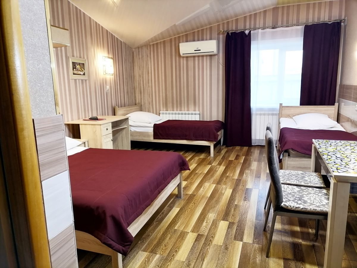 Трёхместный и более (Комфорт 3-х местный (ГД 12)), Отель Хуторок