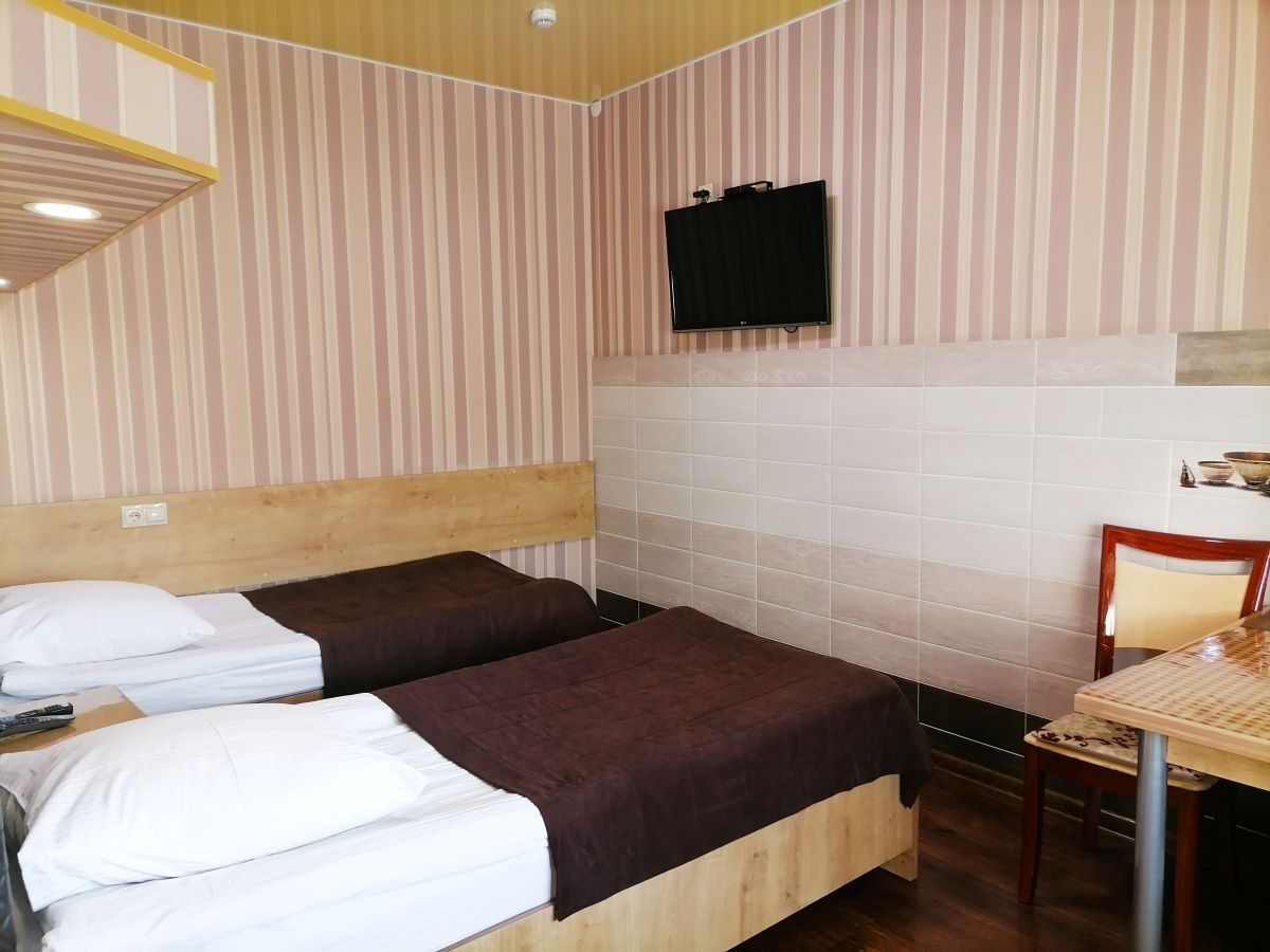 Четырехместный (Комфорт двухкомнатный (Х 6)), Отель Хуторок