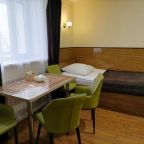 Люкс (Трехместный двухкомнатный (ГД 4,15)), Отель Хуторок