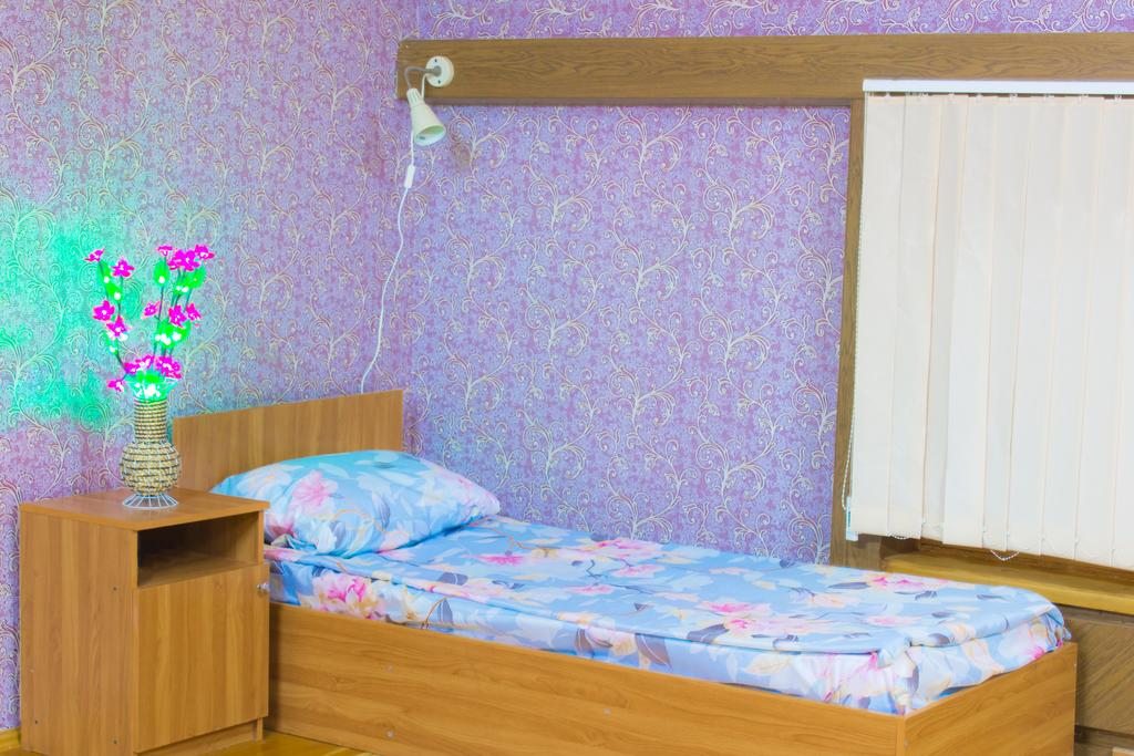 Номер (Односпальная кровать в 4-местном общем номере для мужчин) хостела Элита (Сельмаш), Ростов-на-Дону