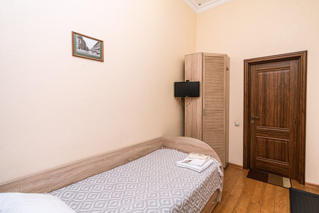 Одноместный (Стандартный одноместный номер с общей ванной комнатой) гостевого дома Inn 6 line, Санкт-Петербург
