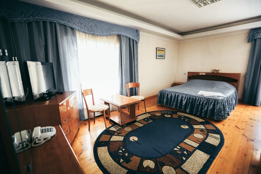 Полулюкс (2-местный) гостиницы Галас, Улан-Удэ
