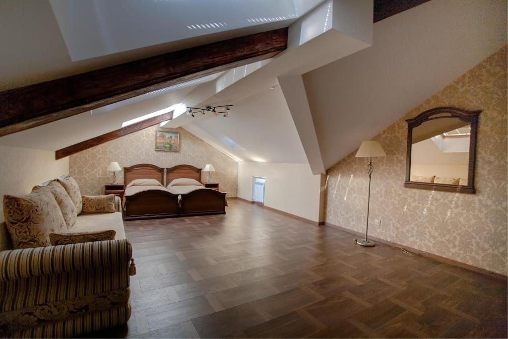 Двухместный (Улучшенный двухместный номер с 2 отдельными кроватями) гостевого дома Castle Hotel, Санкт-Петербург
