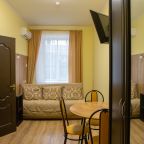 Четырехместный (Семейный двухкомнатный номер), Отель Yellow