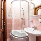 Номер на 5 этаже. В доме нет лифта