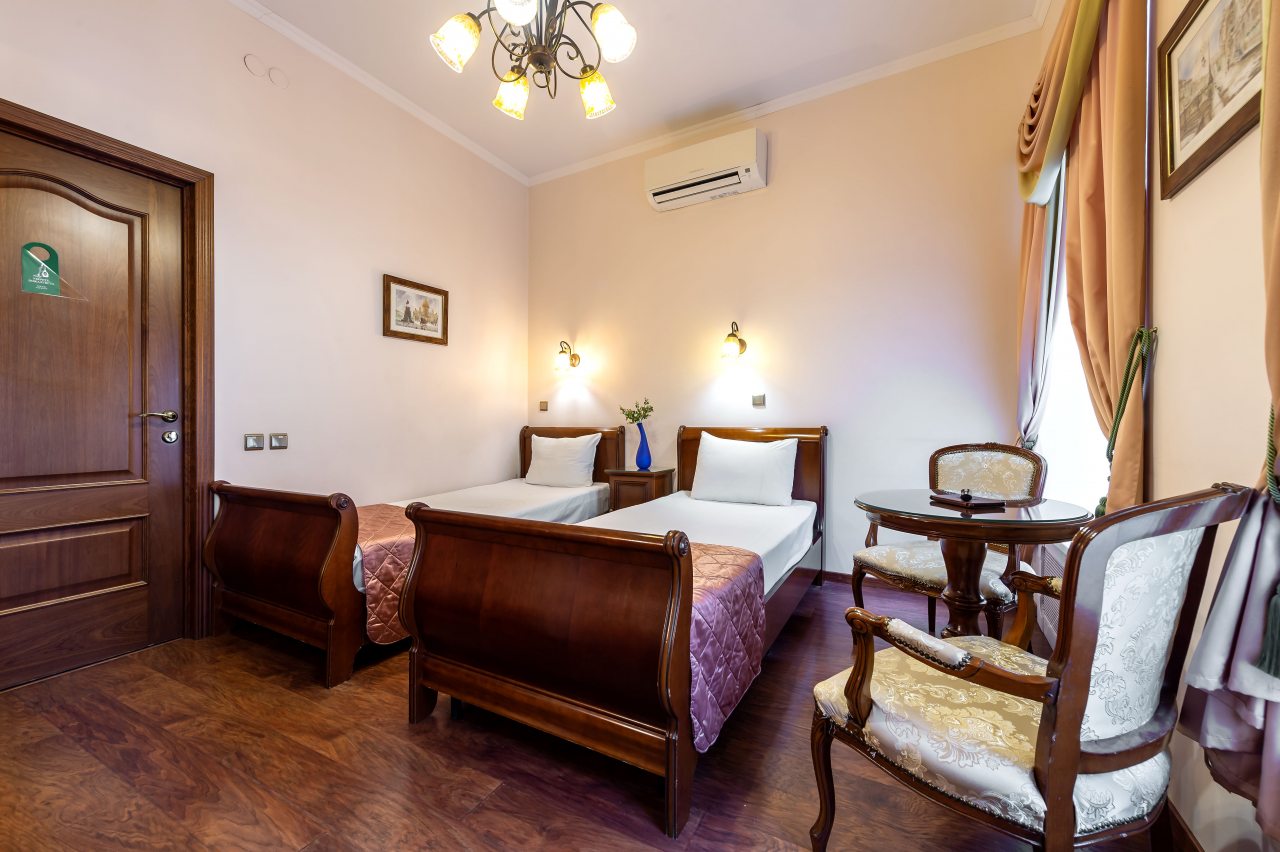 Номер (Улучшенный с 2 кроватями), Отель Времена Года