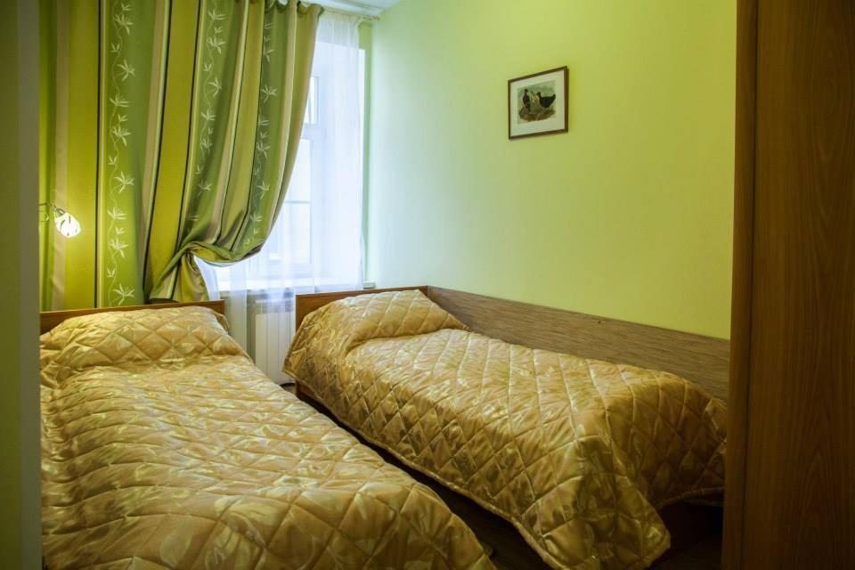 Двухместный (Стандартный двухместный номер с 2 отдельными кроватями) отеля Александровский, Санкт-Петербург