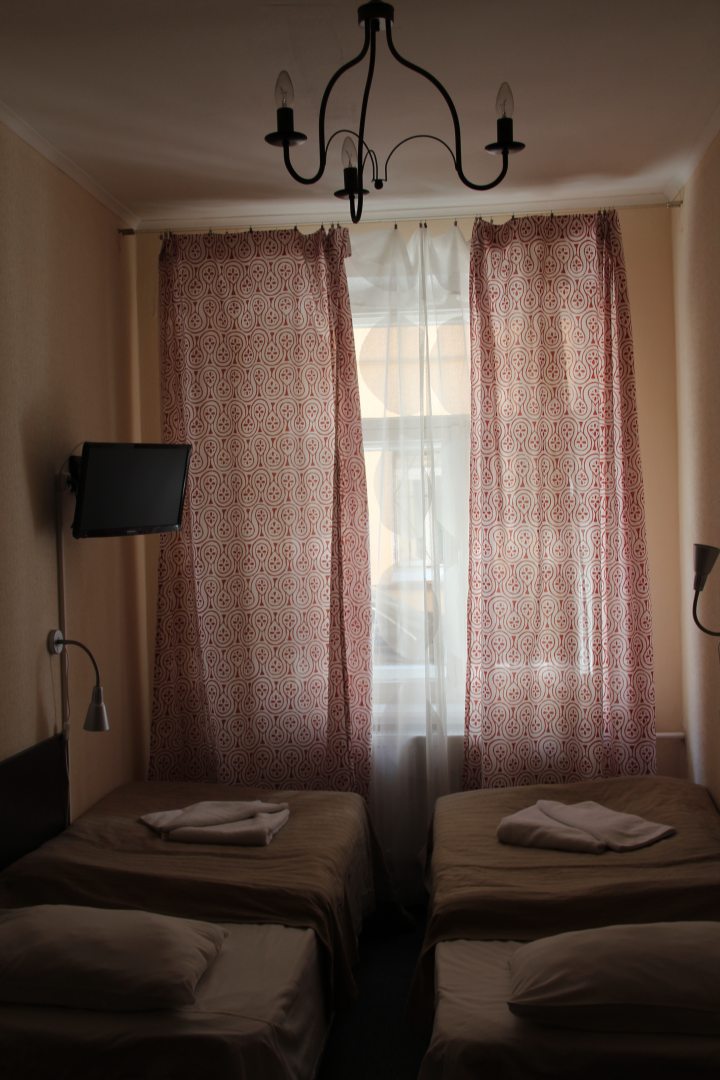 Двухместный (С 2 кроватями и  общей ванной комнатой) отеля Особняк Молво, Санкт-Петербург