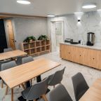Завтрак в кафе: будни 7-10, вых. 8-11, 600₽.
 Обед/ужин 750.