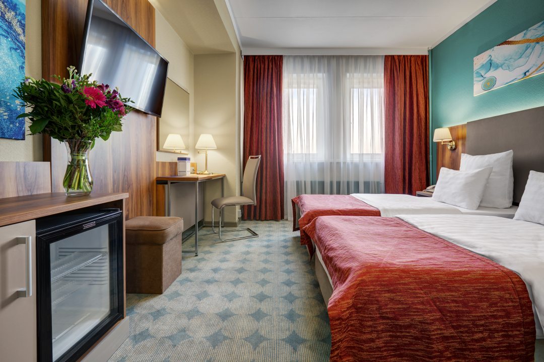 Двухместный (Супериор с 2 кроватями) гостиницы Park Tower, Москва