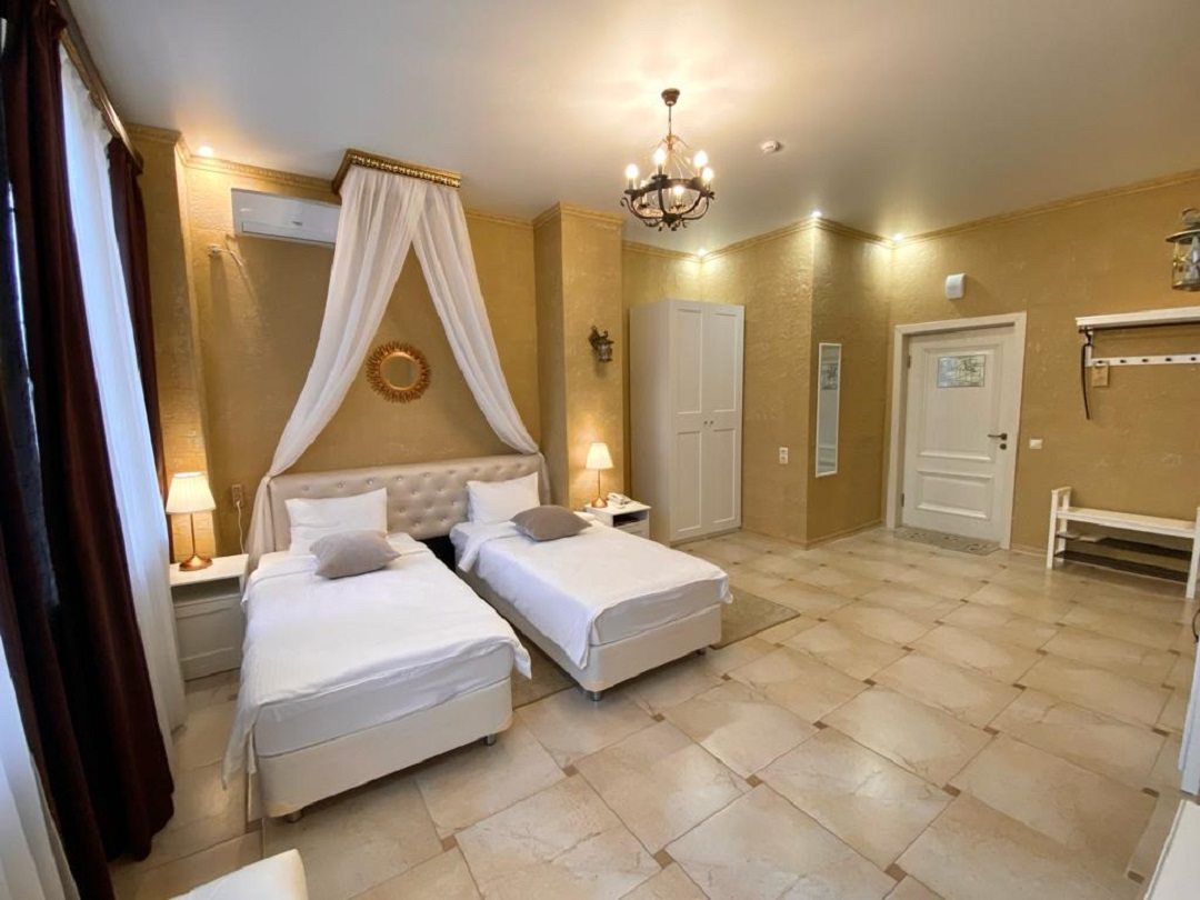 De Luxe (Стандарт делюкс с двумя раздельными кроватями) гостиничного комплекса Крылья, Абрау-Дюрсо