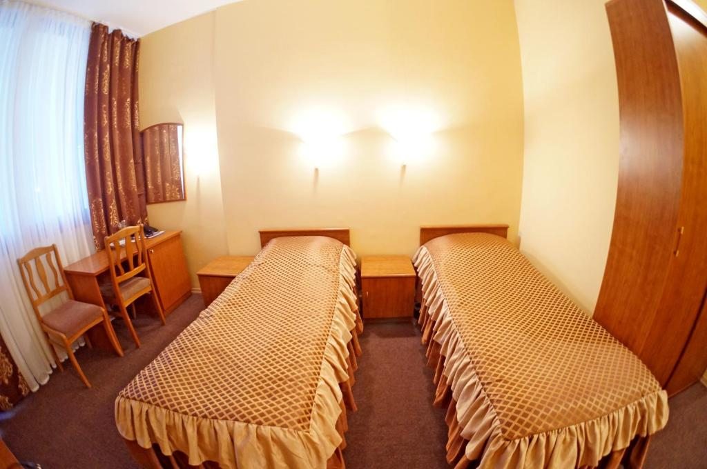 Двухместный (Стандартный двухместный номер с 2 отдельными кроватями) гостиницы Приморская, Сочи