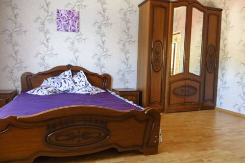 Четырехместный (Апартаменты с 2 спальнями (для 4 взрослых)) гостевого дома Кавказ, Ольгинка