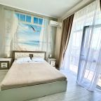 Двухместный (Комфорт ПЛЮС с балконом), Гостевой дом Волна