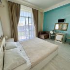 Двухместный (Комфорт ПЛЮС с балконом), Гостевой дом Волна