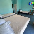 Четырехместный (Комфорт с балконом), Гостевой дом Волна