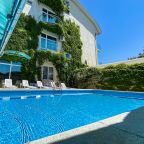 Полотенца для бассейна предоставляются