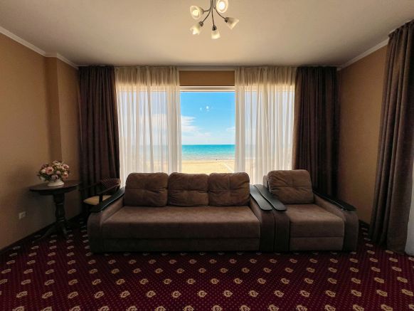 Фотография номера гостиницы Золотой берег