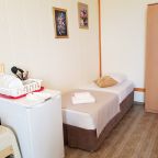 Пятиместный (С видом на парковку (№203) корпус 1), Гостиница Астон Джемете