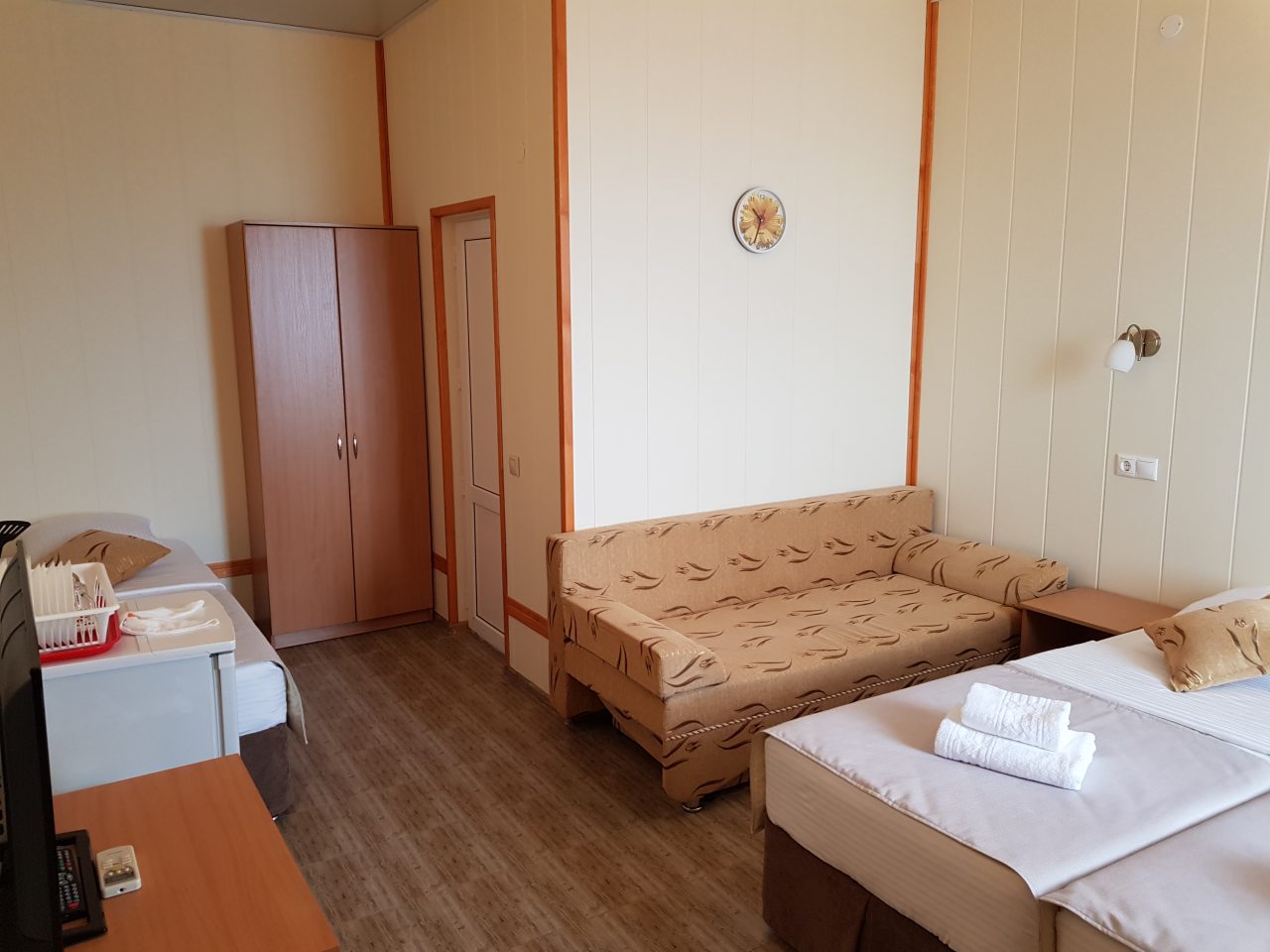 Пятиместный (С видом на парковку (№203) корпус 1), Гостиница Астон Джемете
