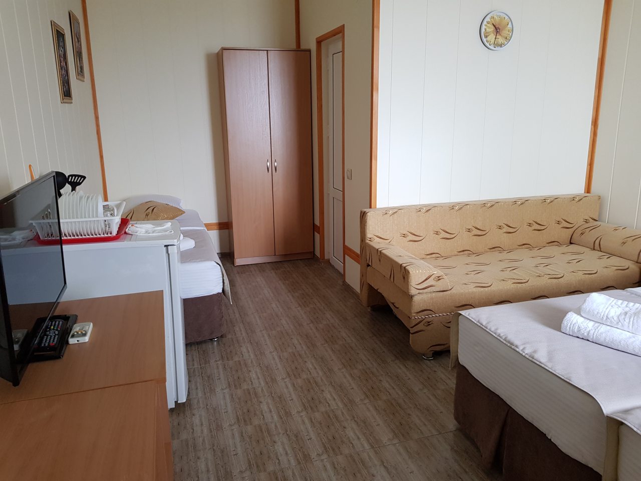 Пятиместный (С видом на парковку (№203) корпус 1), Гостиница Астон Джемете