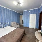 De Luxe (С балконом), Гостевой дом АРОКС