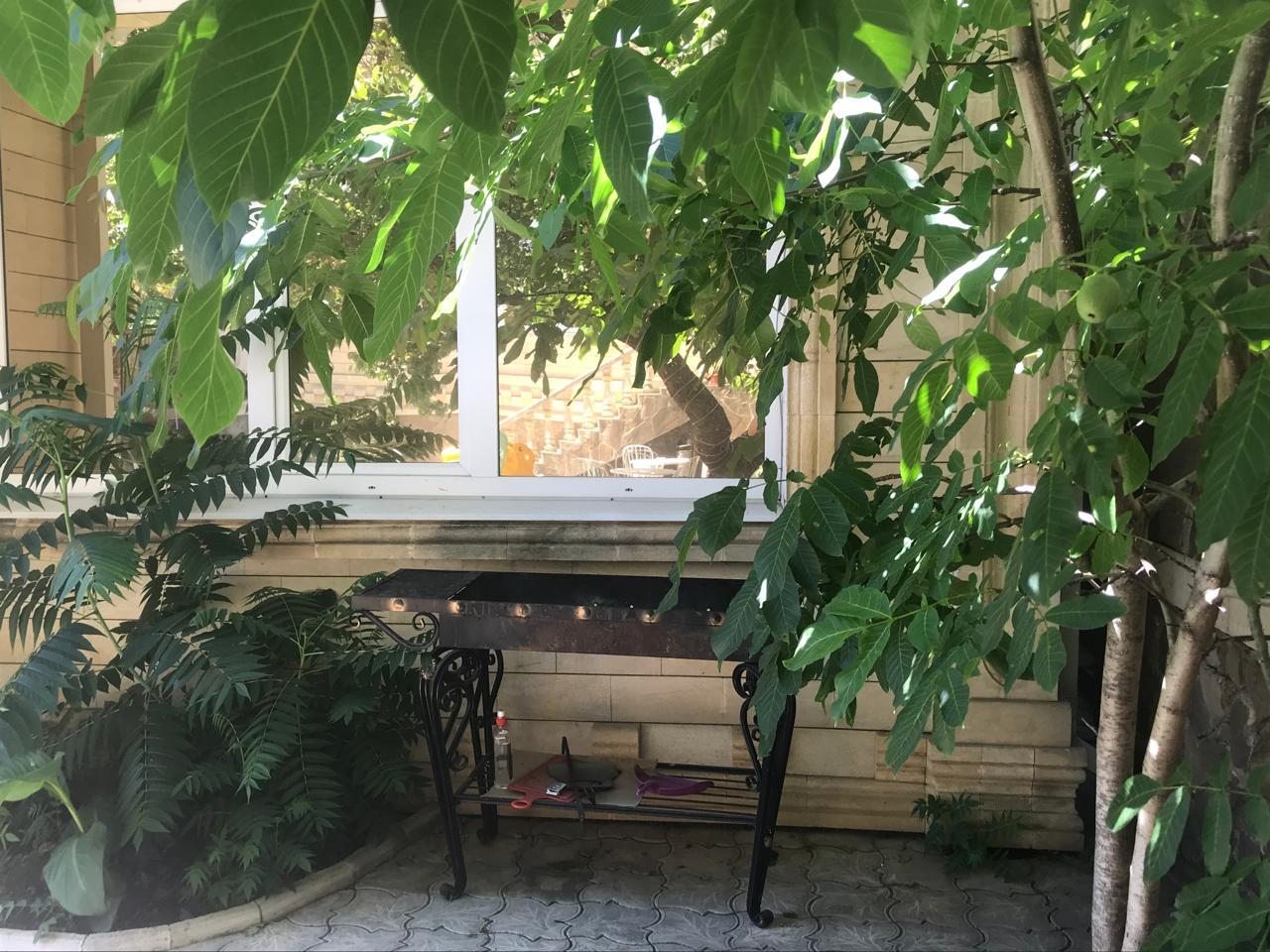 Мангал во дворе