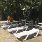 Шезлонги, Гостевой дом Атриум