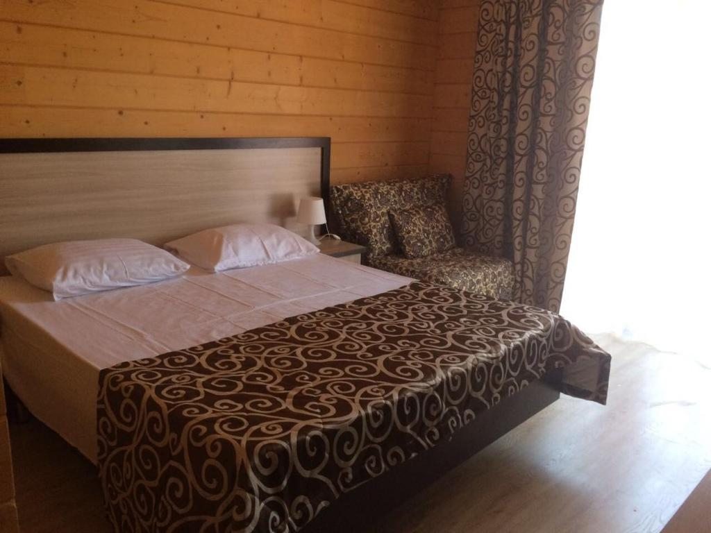 Сьюит (Улучшенный комфорт (деревянный)) гостиницы Каро, Анапа