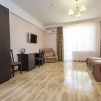 Трехместный (Комфорт трехместный), Отель Luxury House