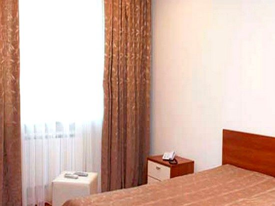 Одноместный (1,5- спальная кровать) гостиницы Европа, Ессентуки