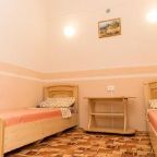 Двухместный (Двухместный номер с 1 кроватью или 2 отдельными кроватями и общей ванной комнатой), Гостевой дом Ника на Новороссийской