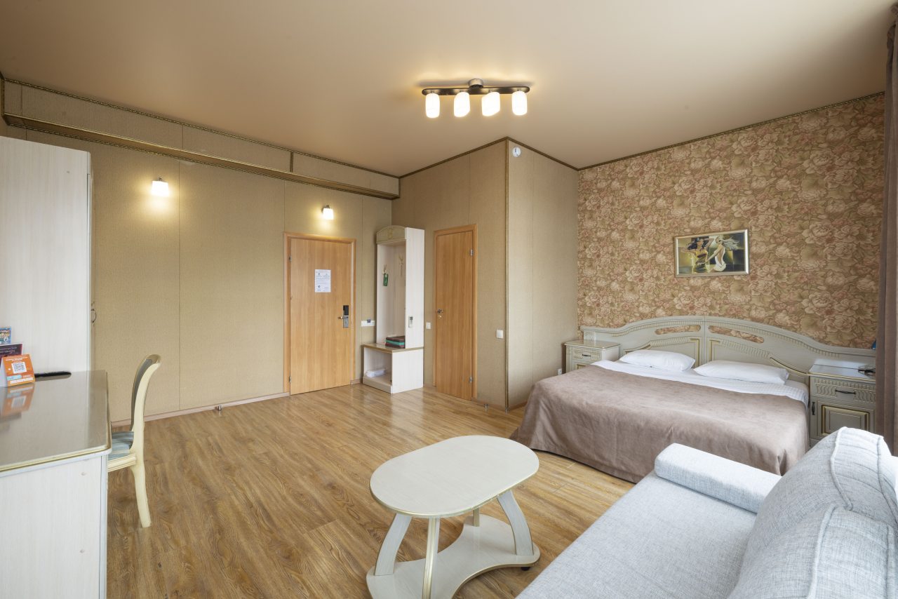De Luxe (С видом на море и балконом), Отель Богородск