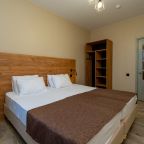 Четырехместный (Стандартный номер с балконом), Отель Татьяна