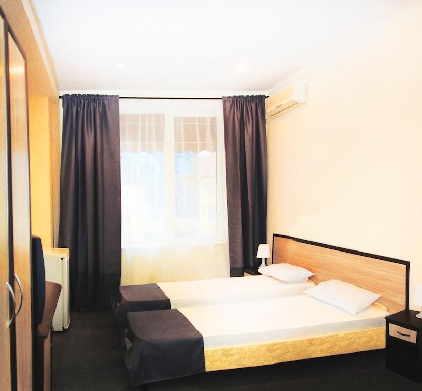 Двухместный (Стандартный двухместный номер с 1 кроватью или 2 отдельными кроватями) гостиницы Эдем, Анапа