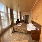 Люкс (Люкс), Гостевой дом Юнона