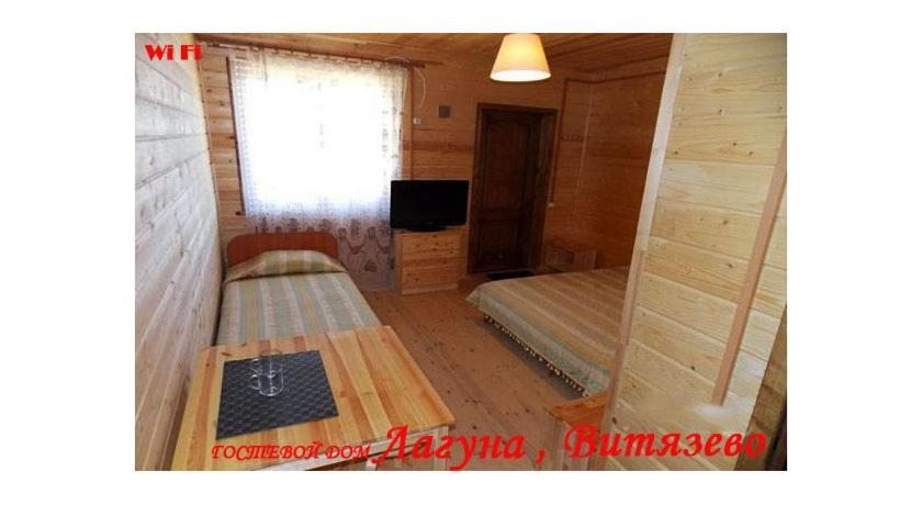 Трехместный (Трехместный номер с собственной ванной комнатой) гостевого дома Лагуна, Витязево