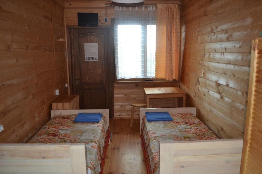 Двухместный (Двухместный номер с 2 отдельными кроватями и собственной ванной комнатой) гостевого дома Лагуна, Витязево