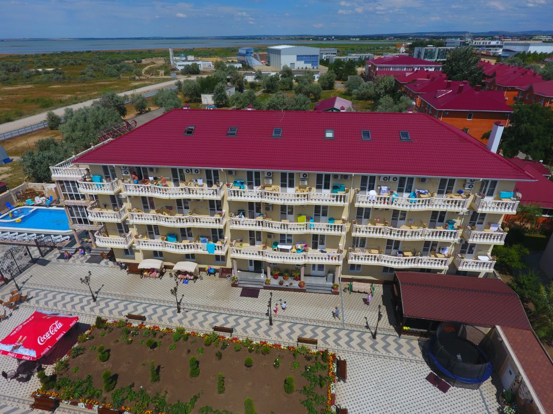 Балконы номеров отеля Анжелина, Витязево. Отель Анжелина