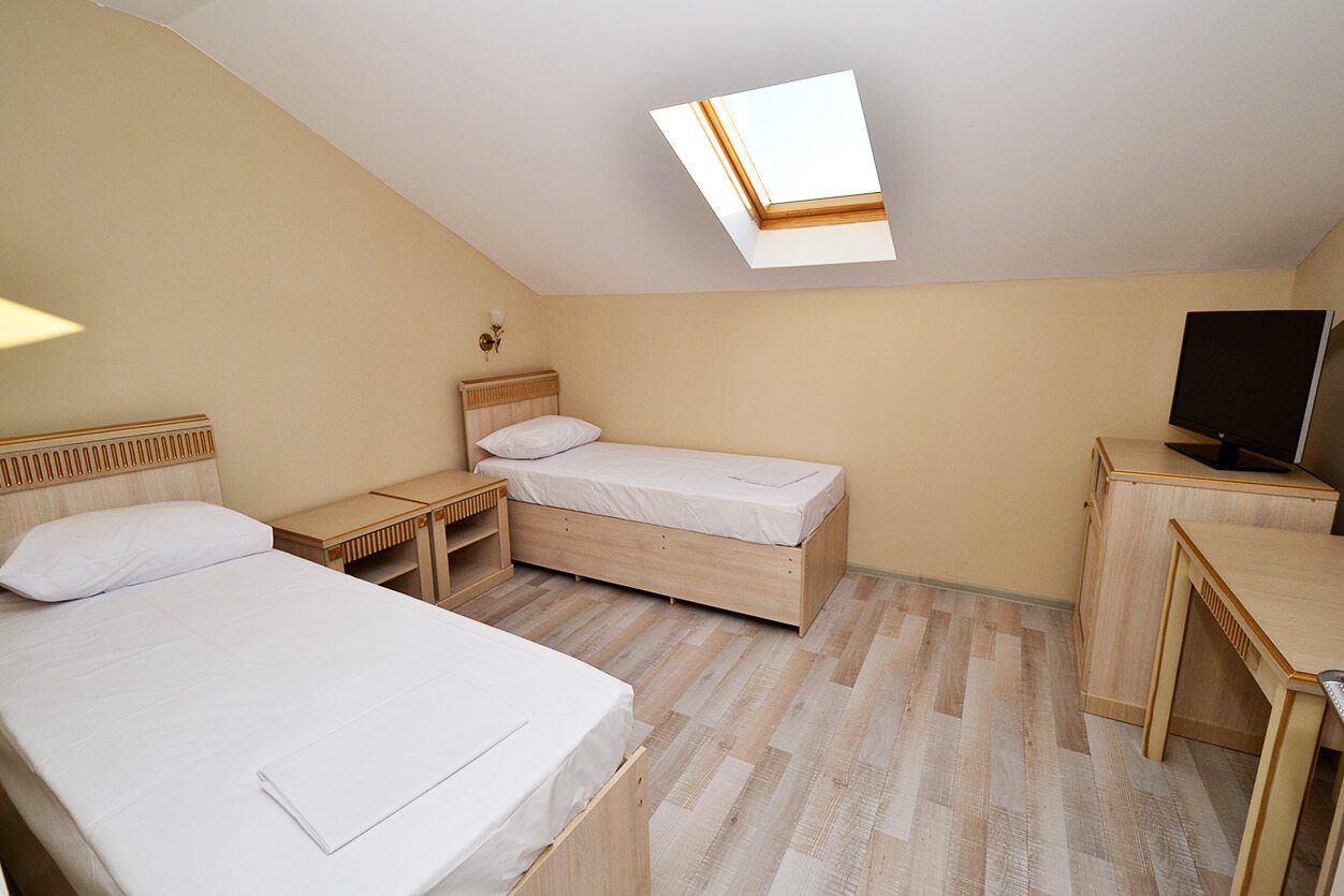 Двухместный (Эконом мансарда с 2 отдельными кроватями), Отель Venera Resort