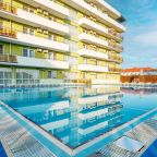 Бассейн с подогревом, Отель Relax All Inclusive