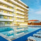 Бассейн с подогревом, Отель Relax All Inclusive